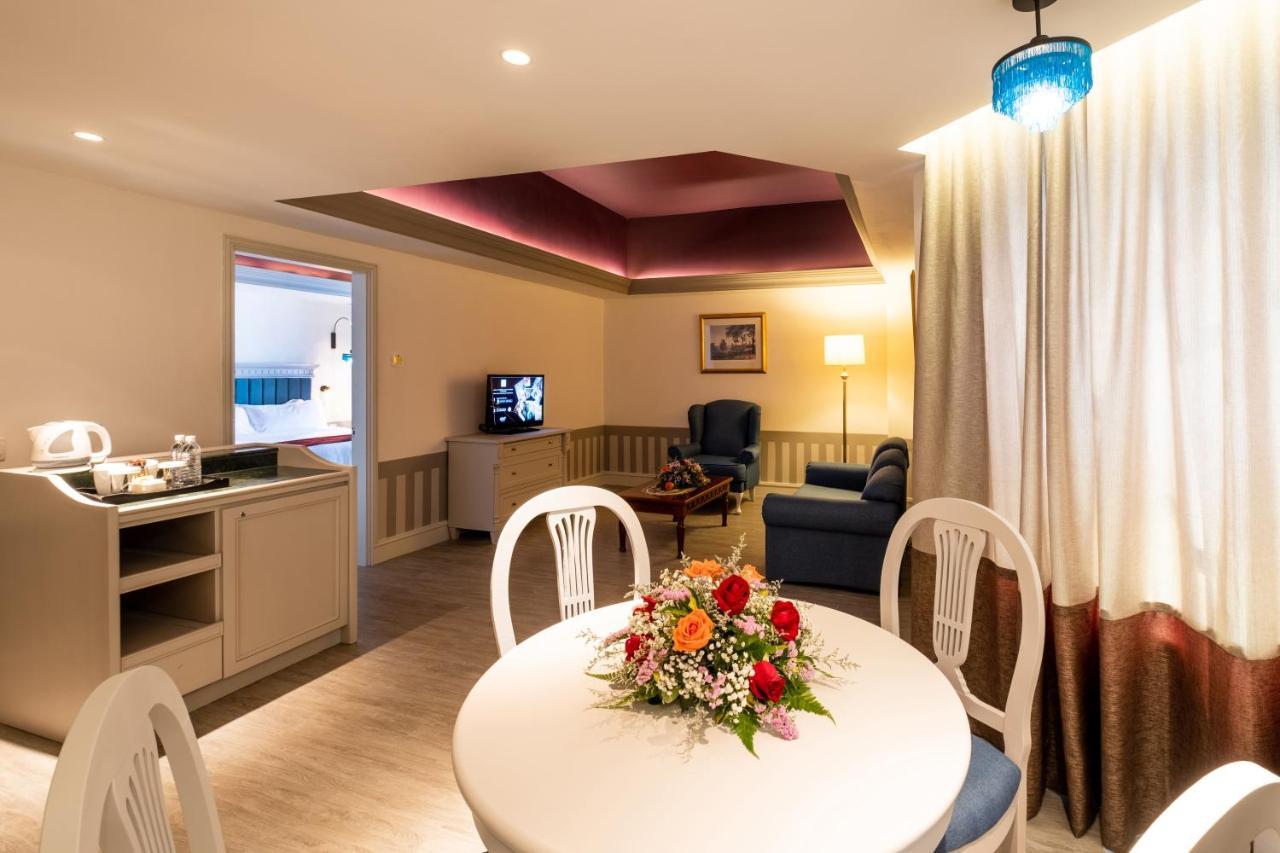 Lacrista Hotel